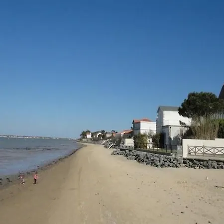 Les Bains 3