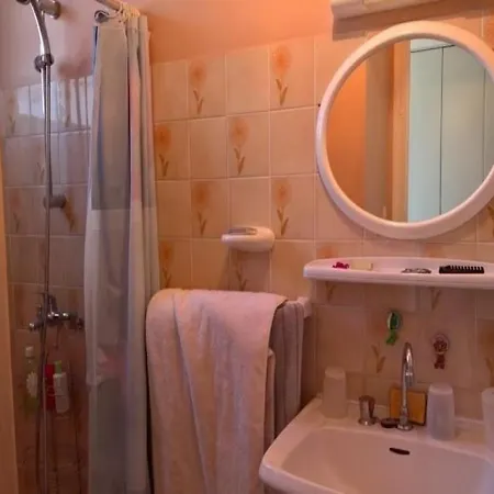 Les Bains 3